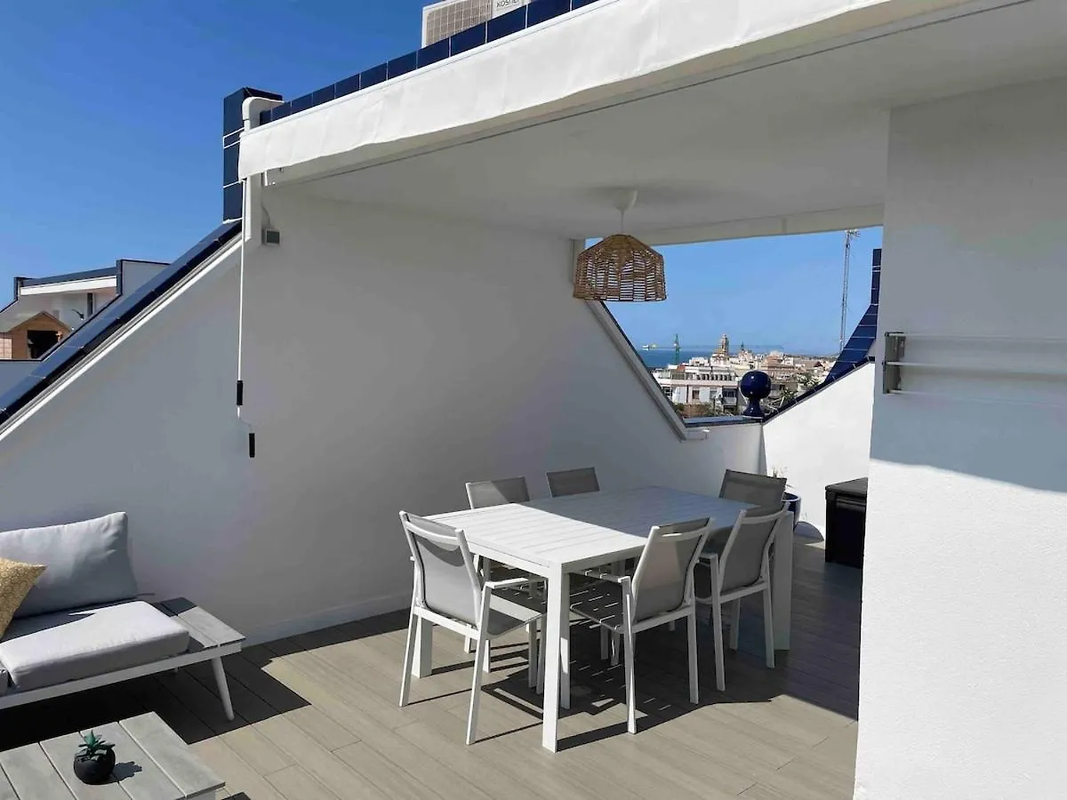 Perfectly Located 4 Bed Family Home In Sunny Sitges Villa
