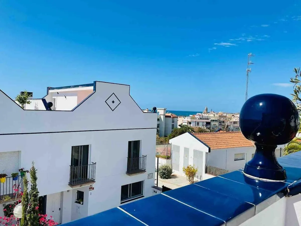 Villa Perfectly Located 4 Bed Family Home In Sunny Sitges