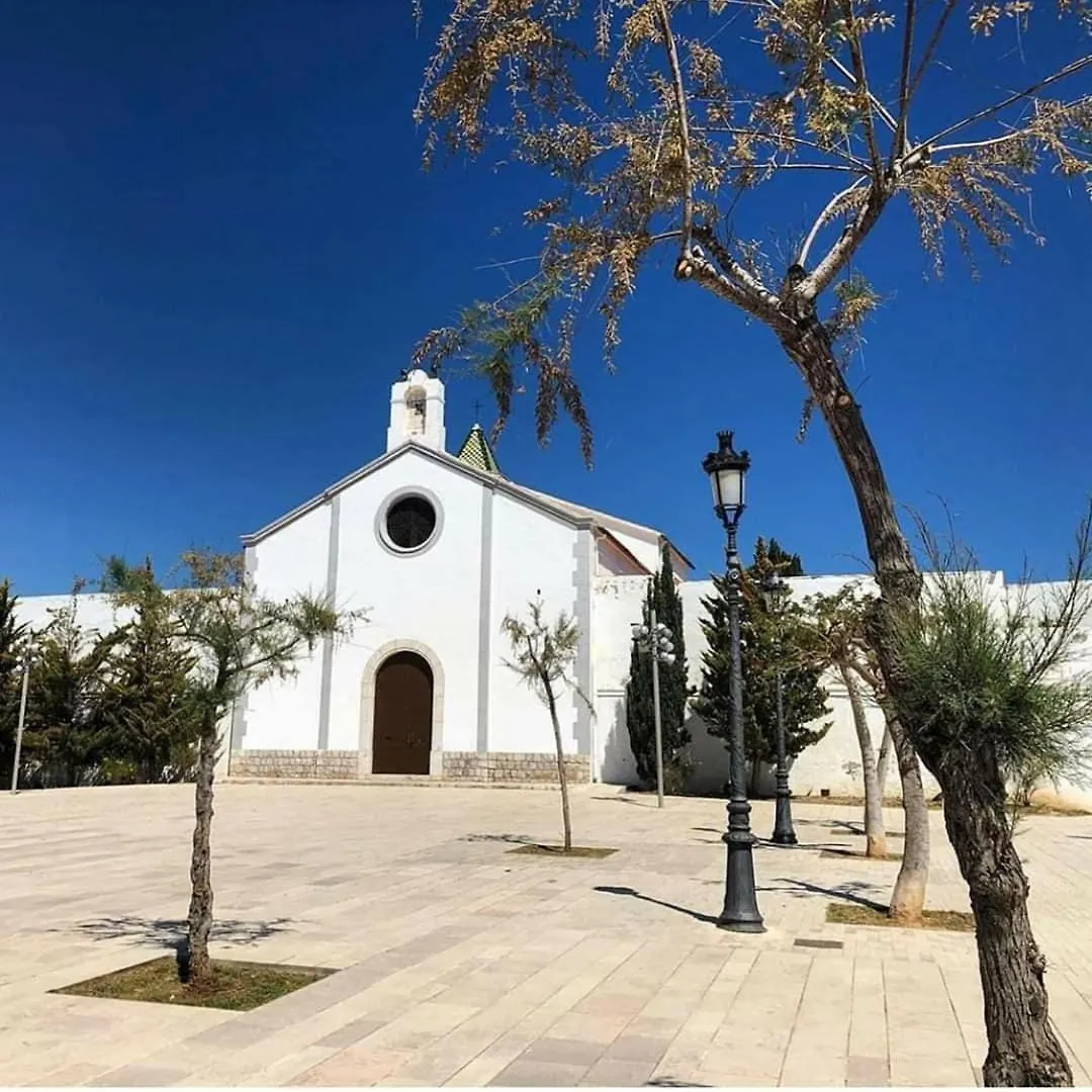 Villa Perfectly Located 4 Bed Family Home In Sunny Sitges